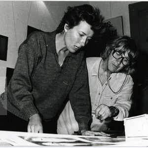 Emma Thompson y Joan Jara en FVJ